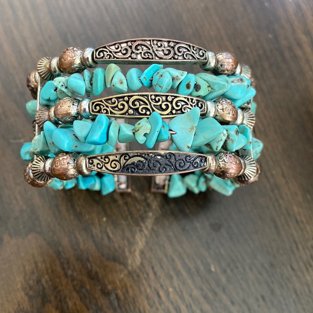 Turquoise and silver color bracelet